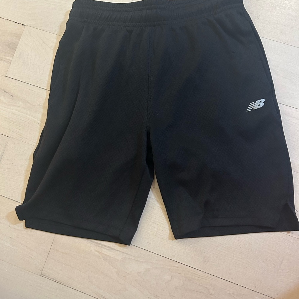 New Balance boys Black Performance Shorts